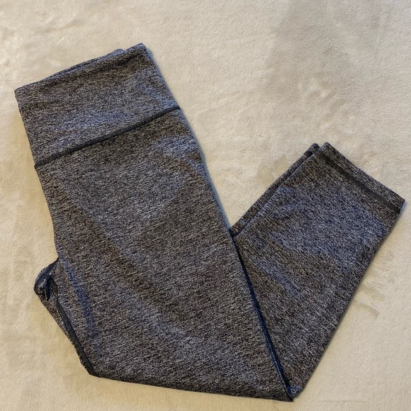 NWOT Womens Victoria’s Secret Sport Capri Leggings - Picture 1 of 5